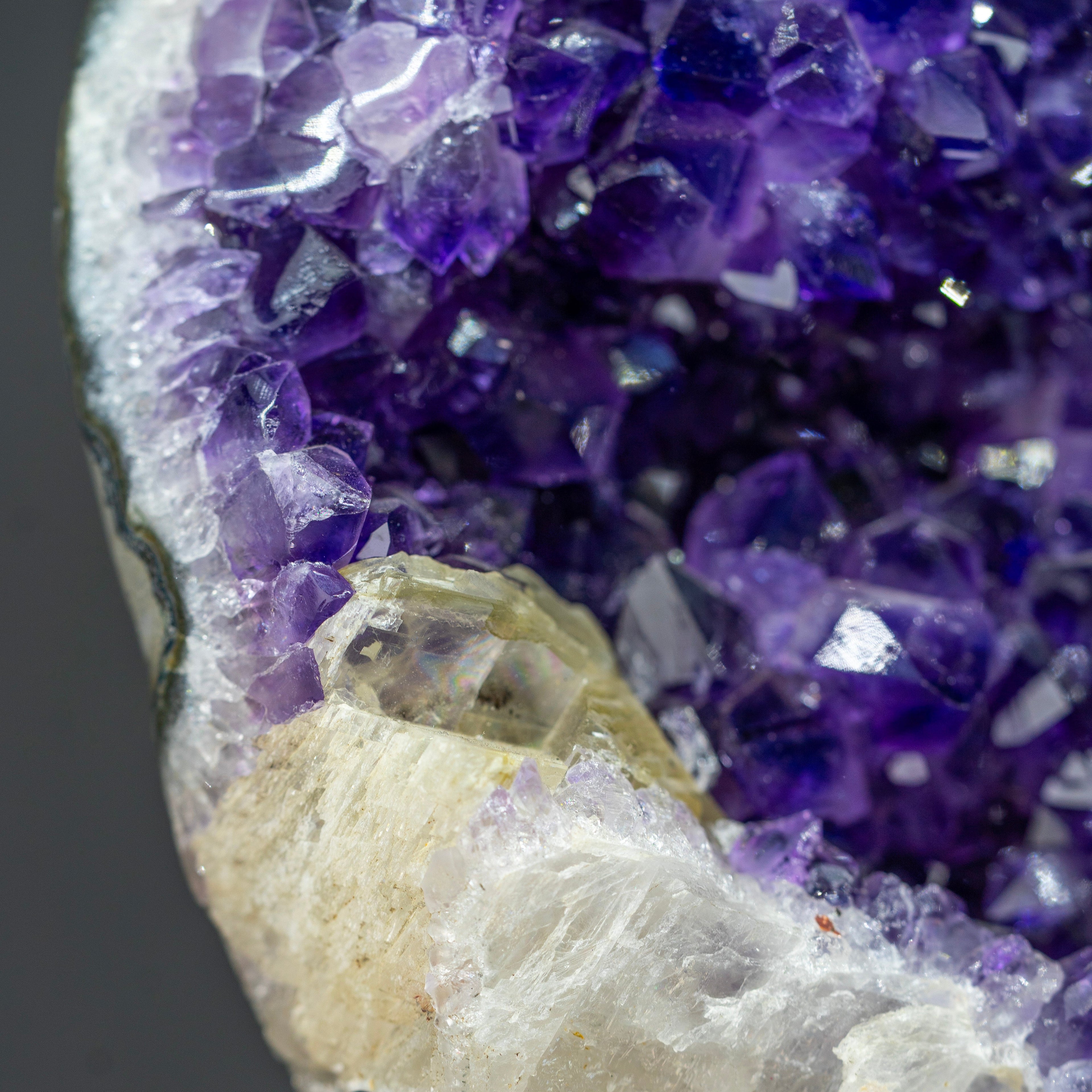 Amatista en base de metal