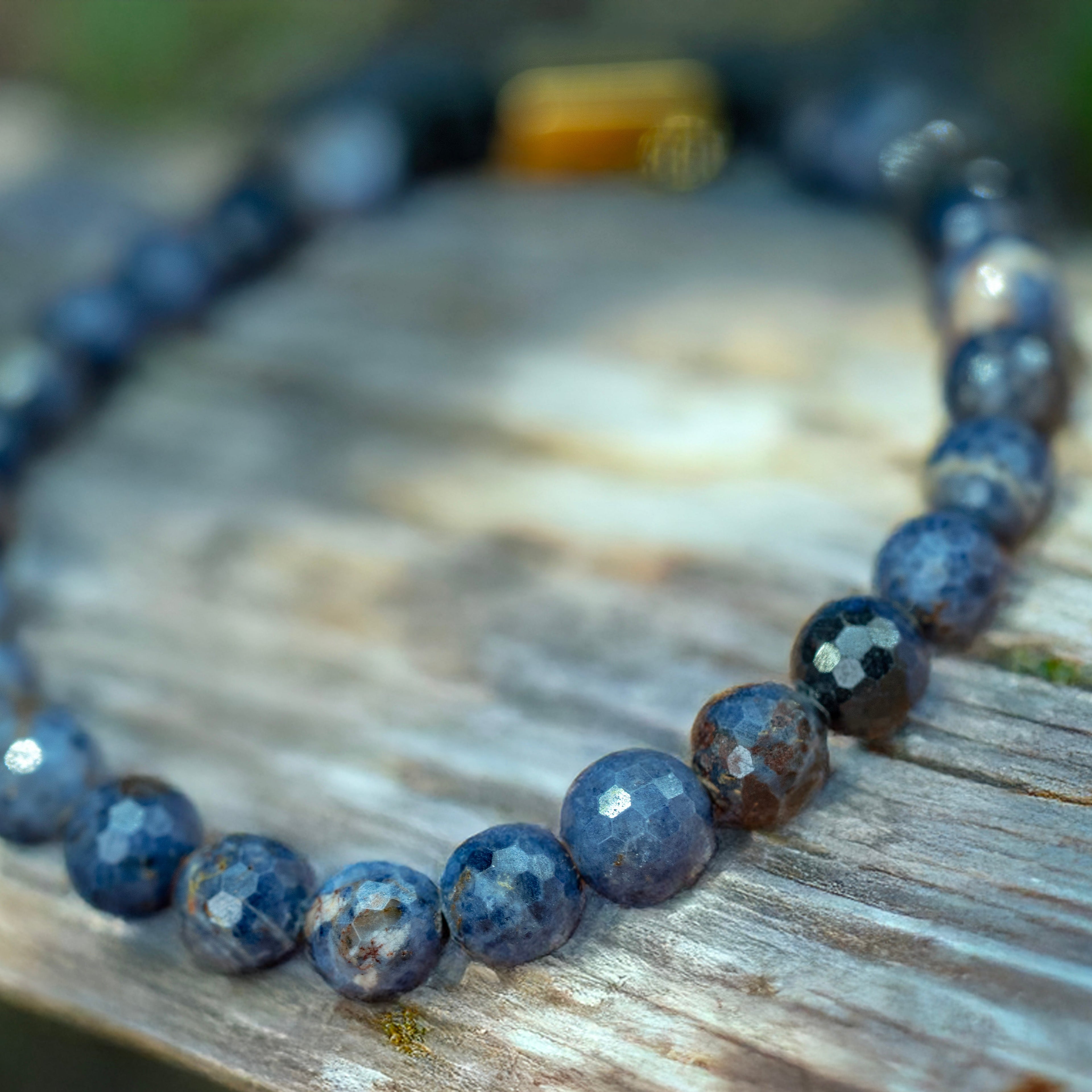 Pulsera zafiro facetado