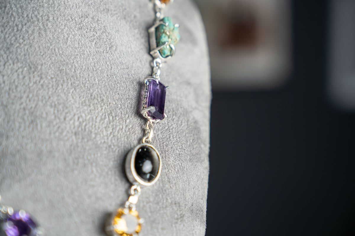 Collar Universo de Gemas