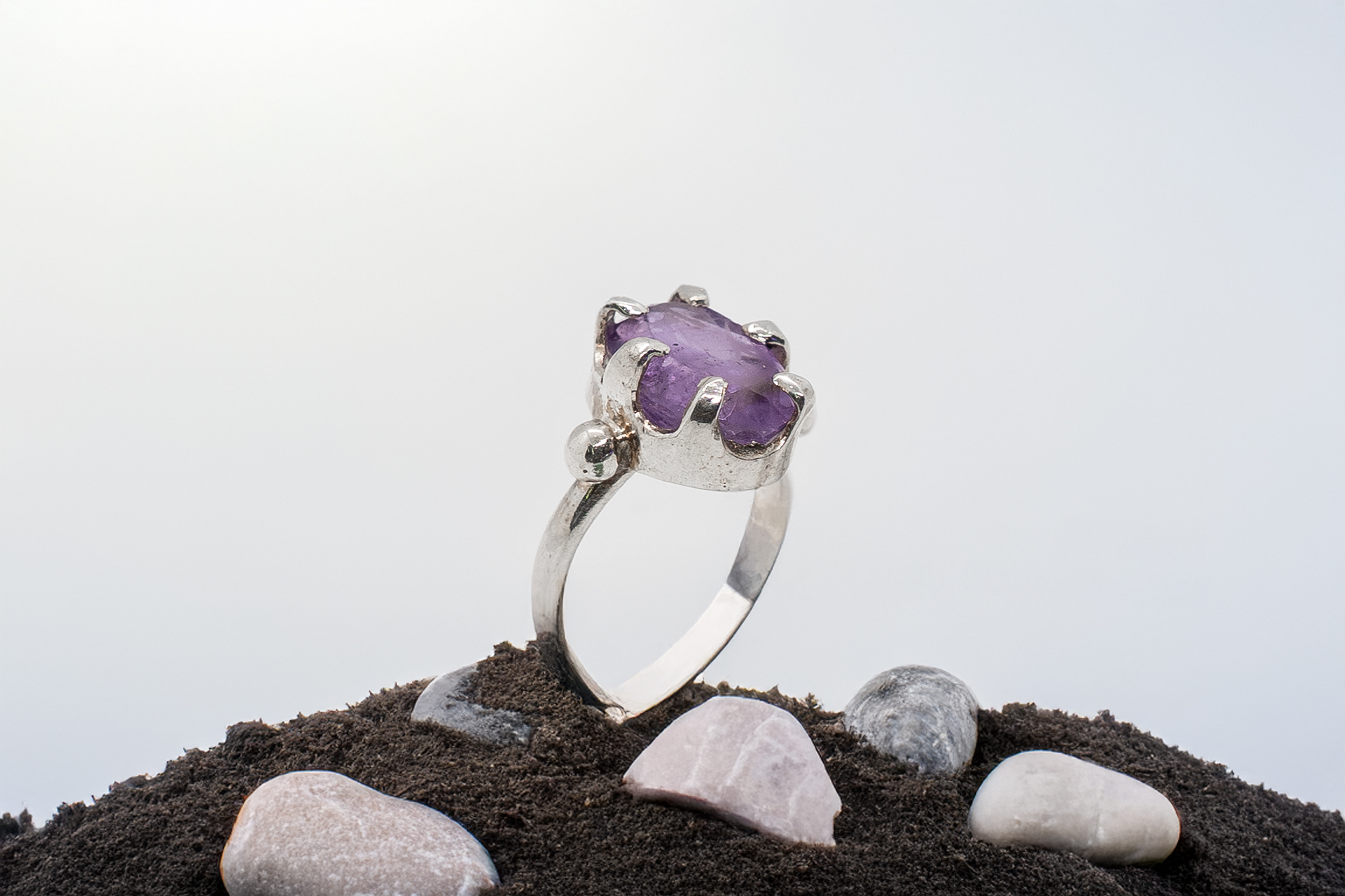 Anillo de Amatista en plata - Imagen 2