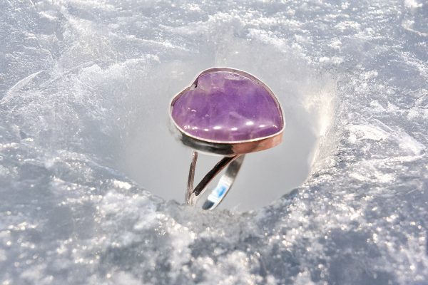 Anillo corazón de amatista en plata