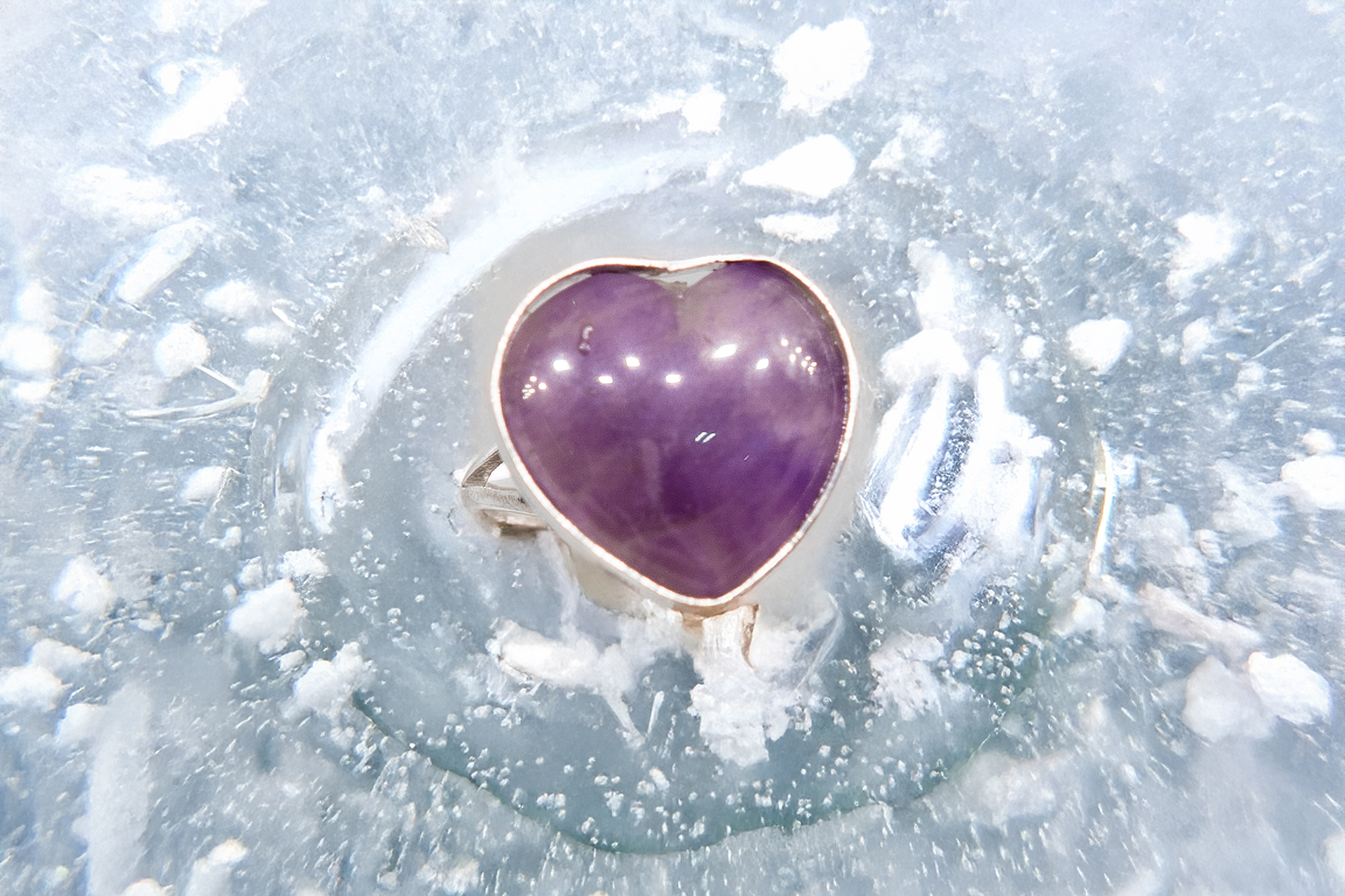 Anillo corazón de amatista en plata - Imagen 2