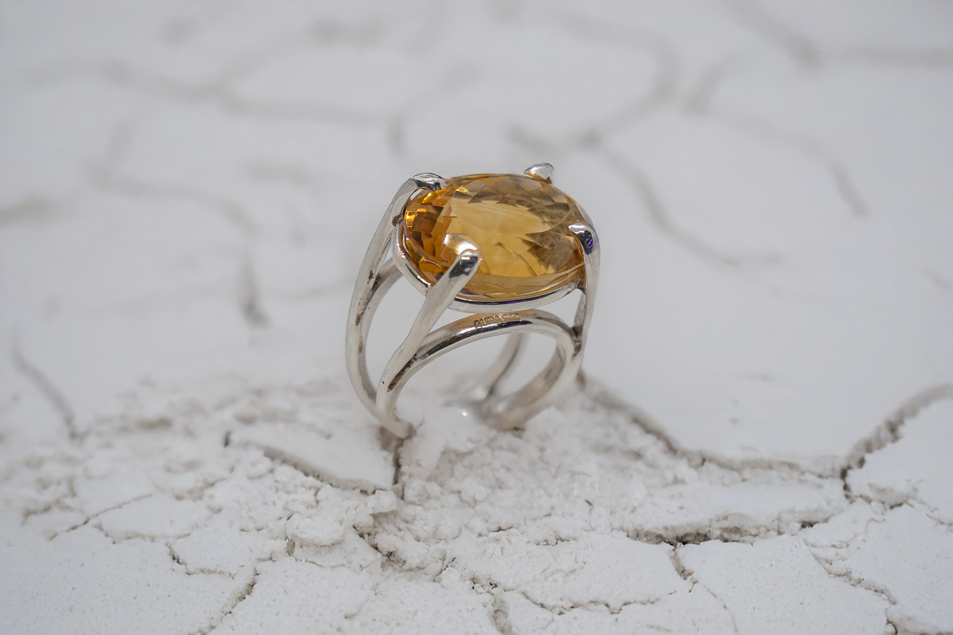 Anillo de citrino grande en plata